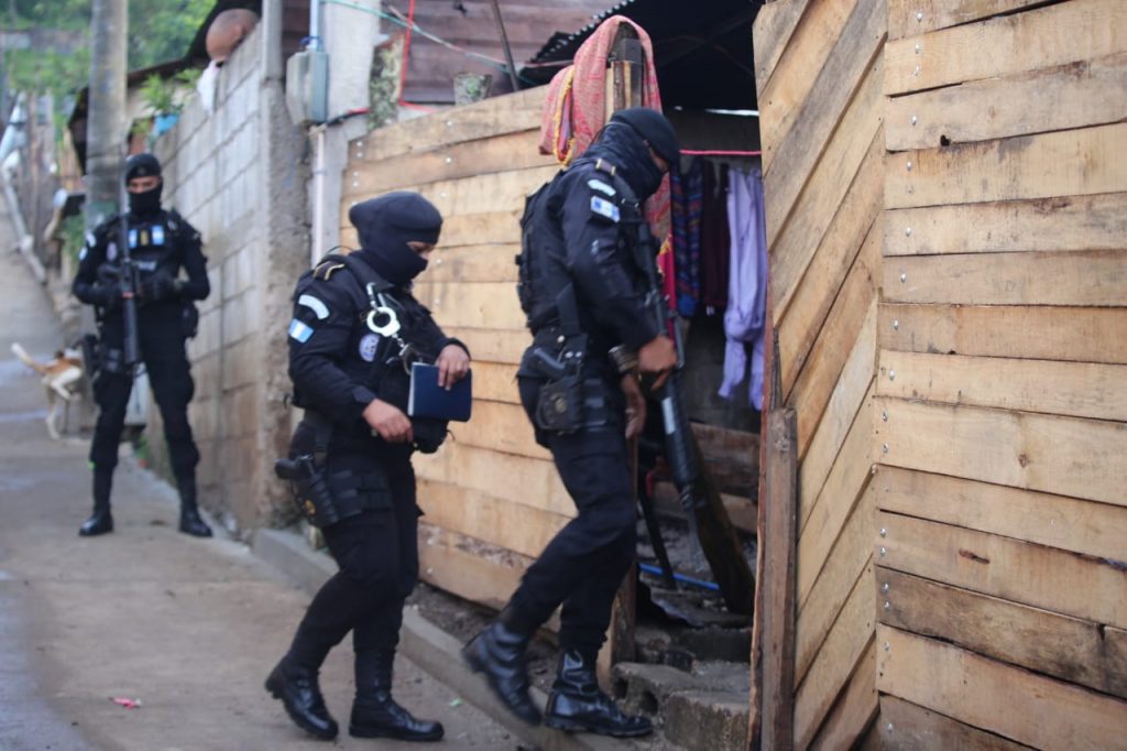 allanamientos por operativo Recuperación y Control en Chimaltenango