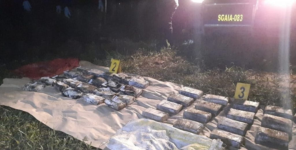 Localizan 46 paquetes de cocaína en aeronave accidentada en Izabal