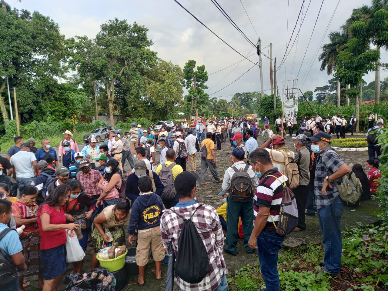 manifestacion-exmilitares-san-antonio-suchitepequez-emisoras-unidas