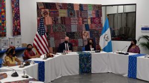 Vicepresidenta de Estados Unidos, Kamala Harris, se reúne con sociedad civil guatemalteca