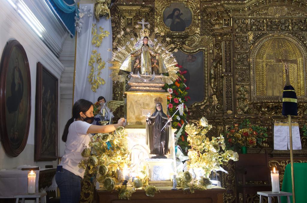 Fieles veneran a la Virgen del Carmen y piden protección por pandemia