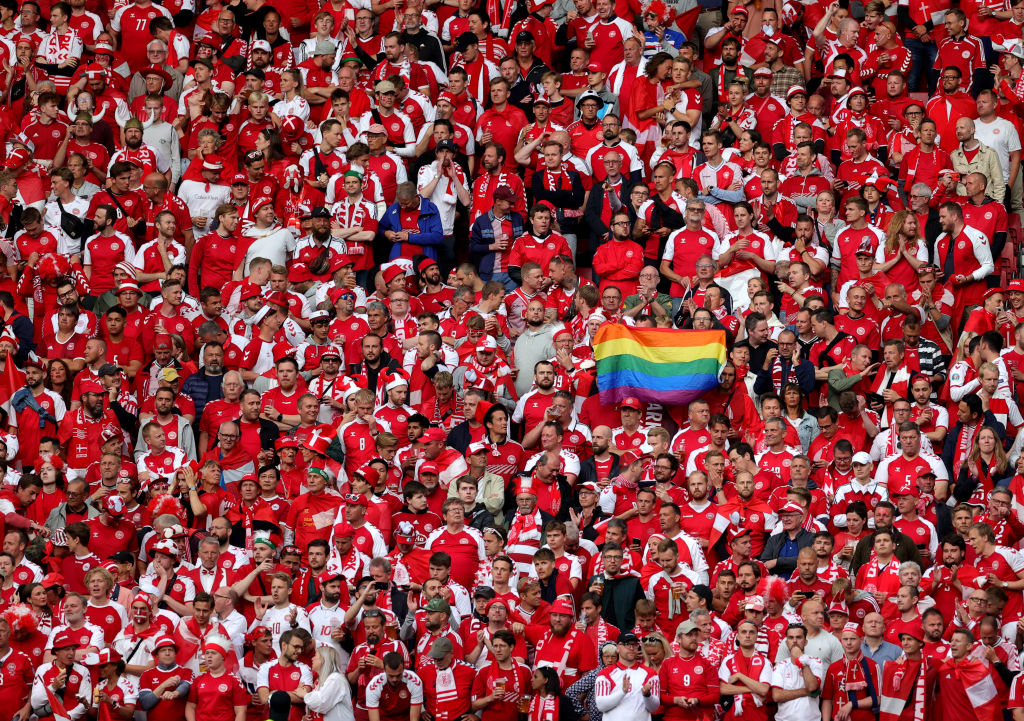 Bandera LGBT en la EURO 2020