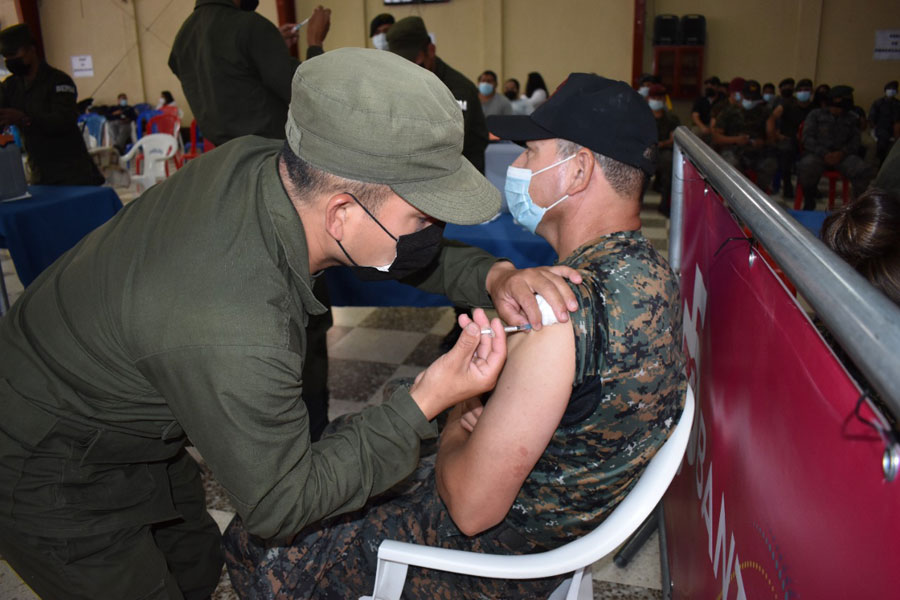 Ejército inicia vacunación contra el Covid-19