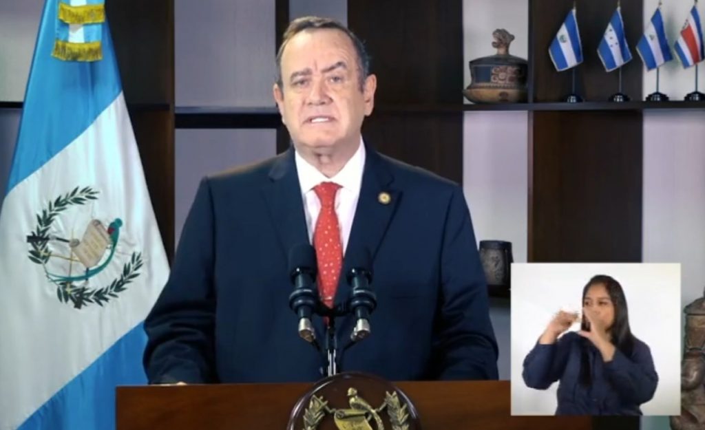 presidente Alejandro Giammatei explica situación de la pandemia