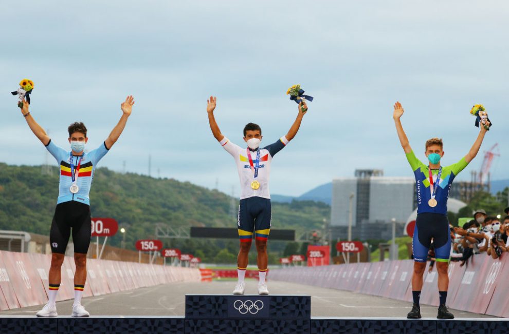 Richard Carapaz logra medalla de oro en Tokio 2020