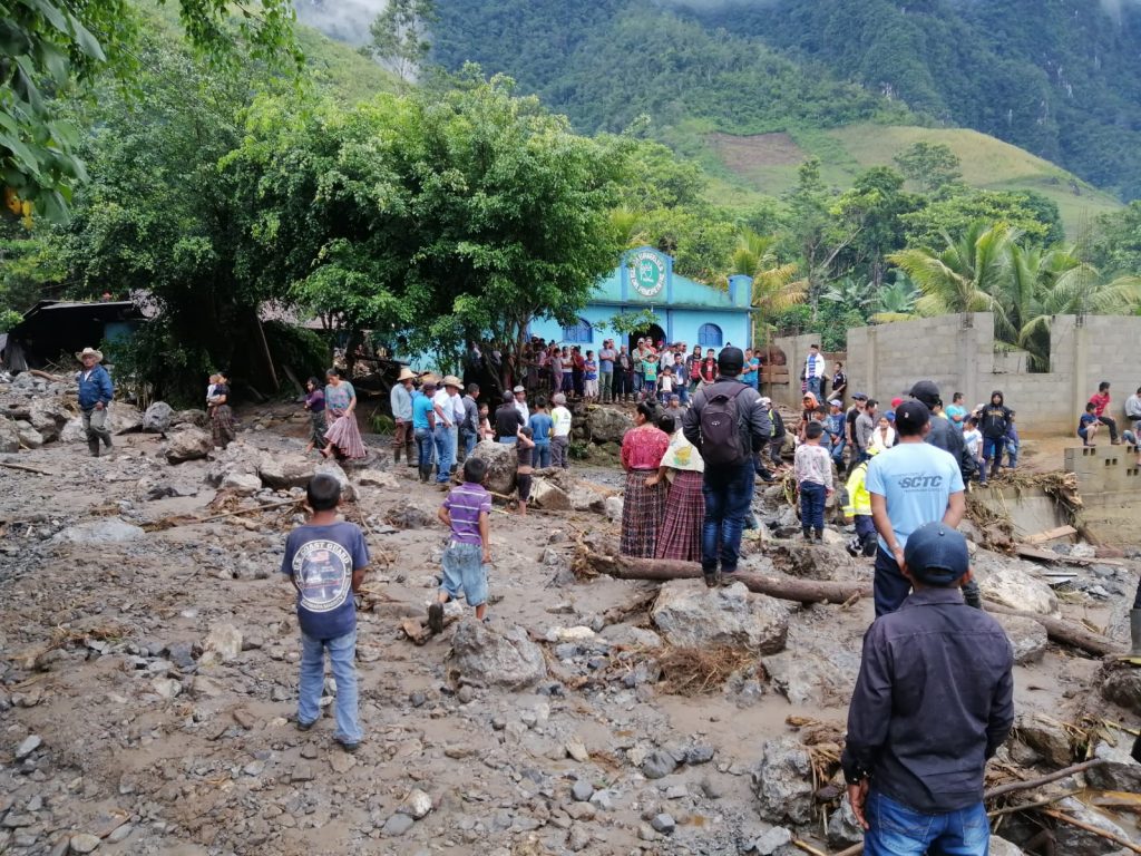 deslizamiento en aldea Sepacay, San Miguel Tucurú, Alta Verapaz.