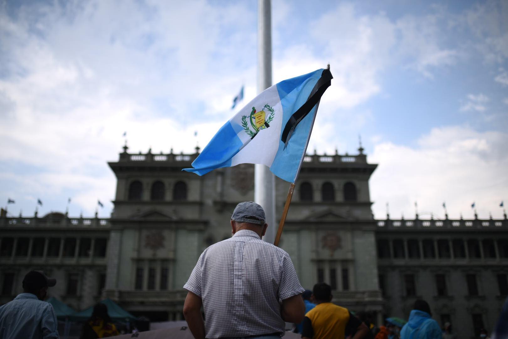 manifestación en plaza de la Constitución contra el bicentenario