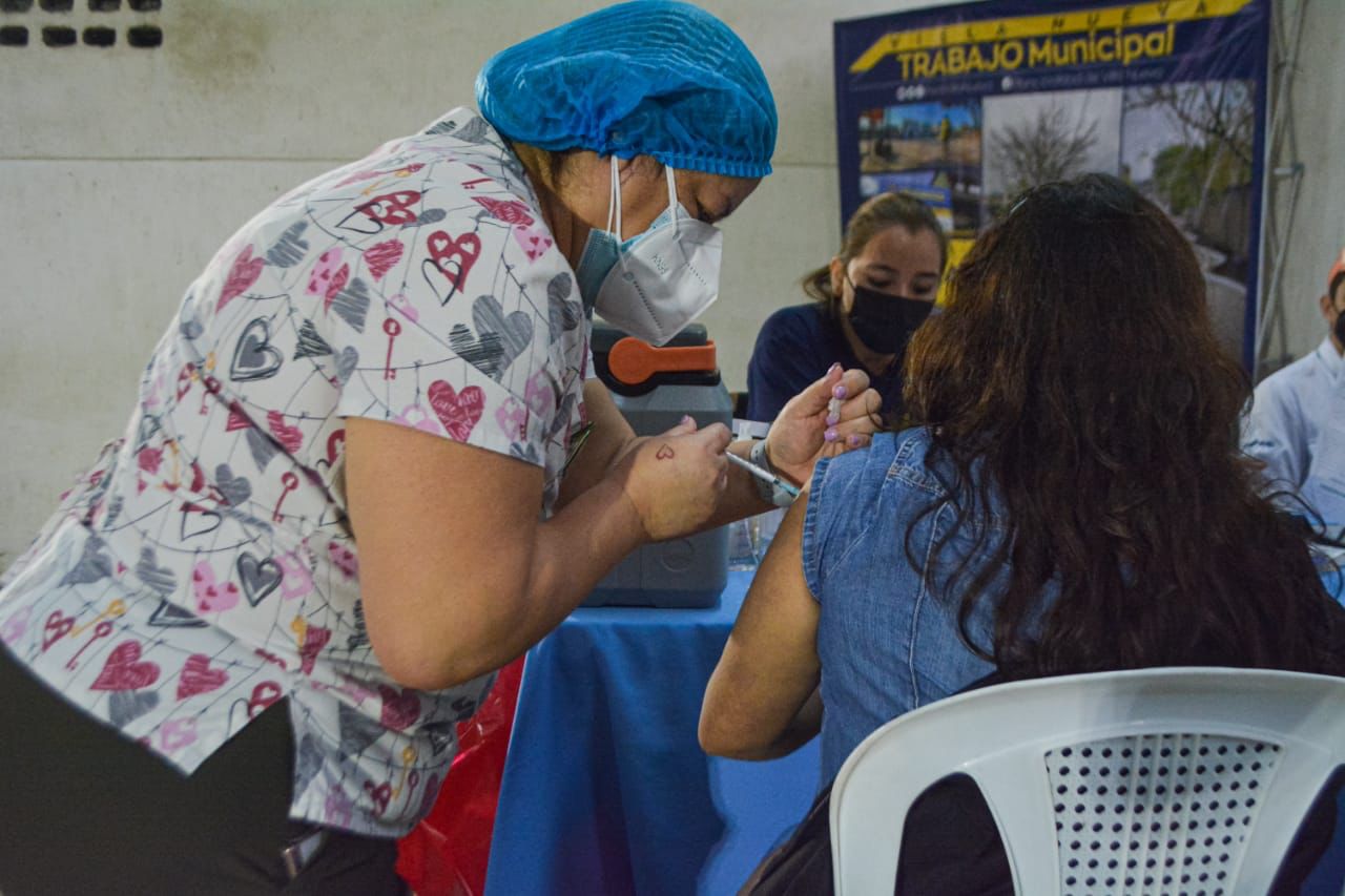 brigadas de vacunación contra Covid-19 en Villa Nueva