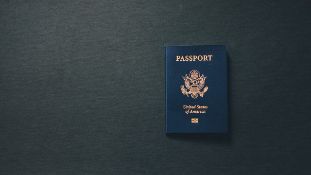 EE. UU. emite el primer pasaporte con género “X”