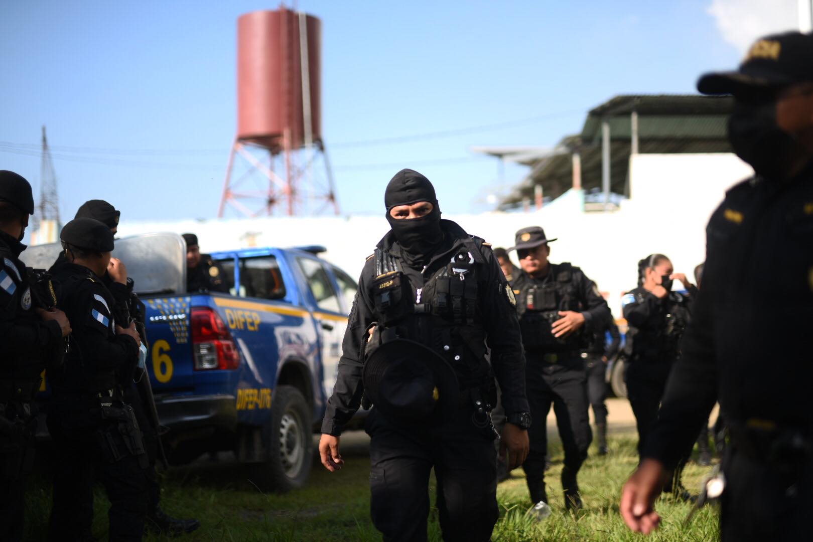 presencia de PNC y el Ejército por estado de Sitio en El Estor, Izabal