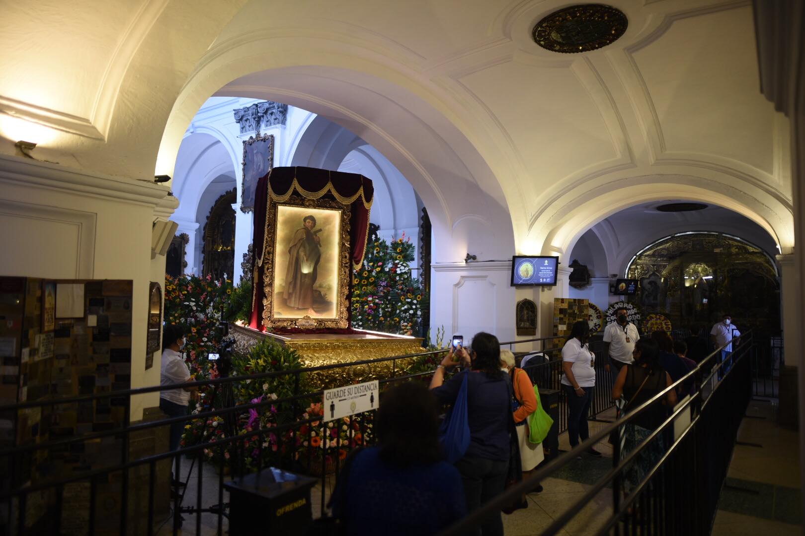 Fieles católicos acuden al templo La Merced para celebrar a San Judas Tadeo