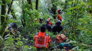 rescatan a turistas extraviados en volcán San Pedro, en Sololá