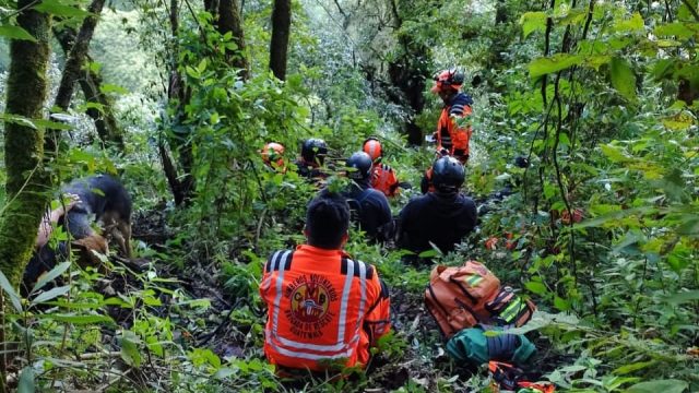 rescatan a turistas extraviados en volcán San Pedro, en Sololá