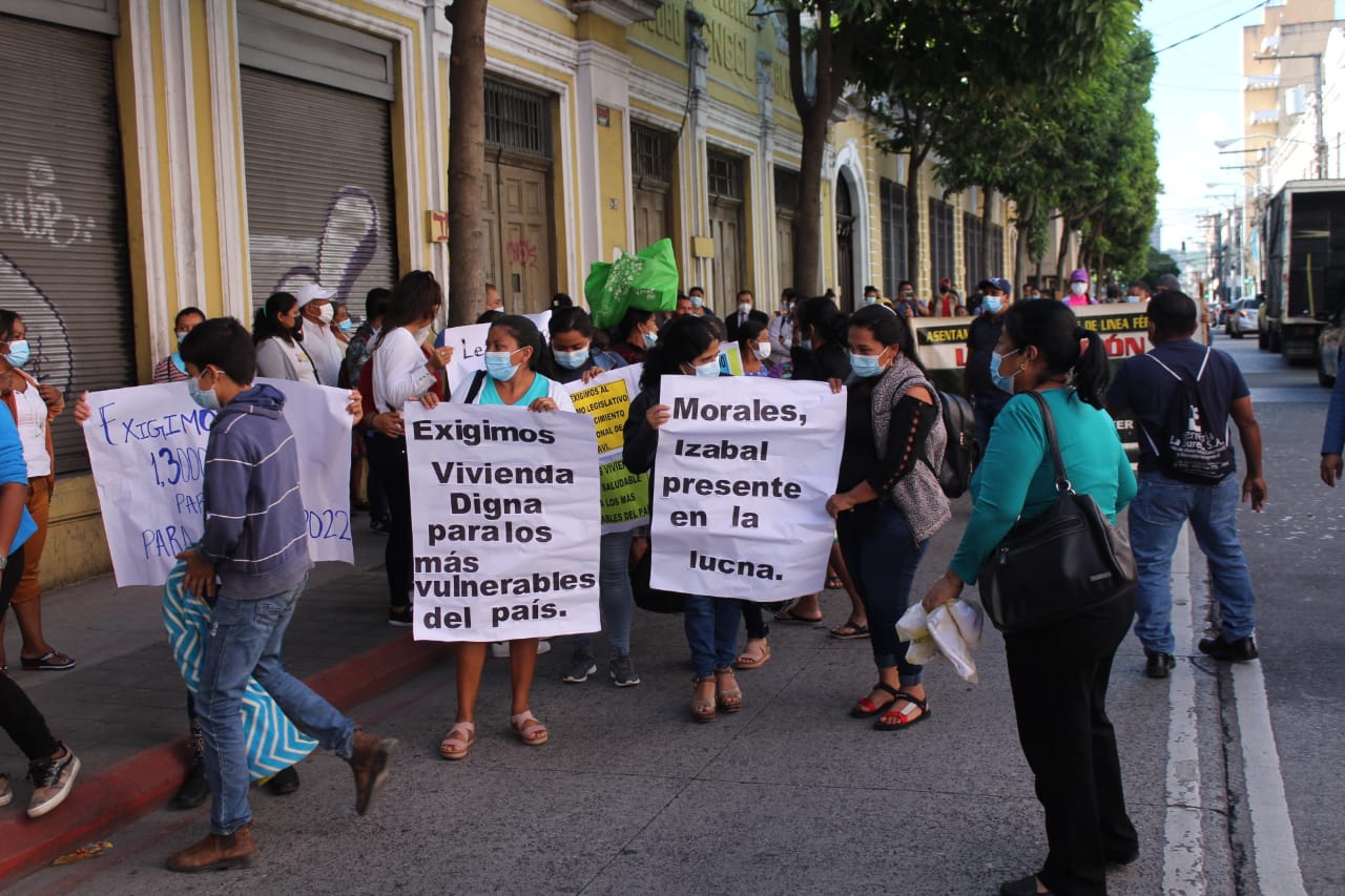 manifestación en zona 1 para exigir vivienda digna