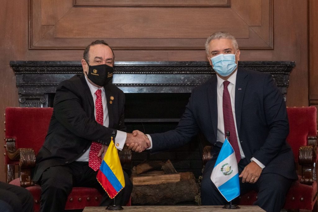 reunión de los presidentes de Guatemala y Colombia