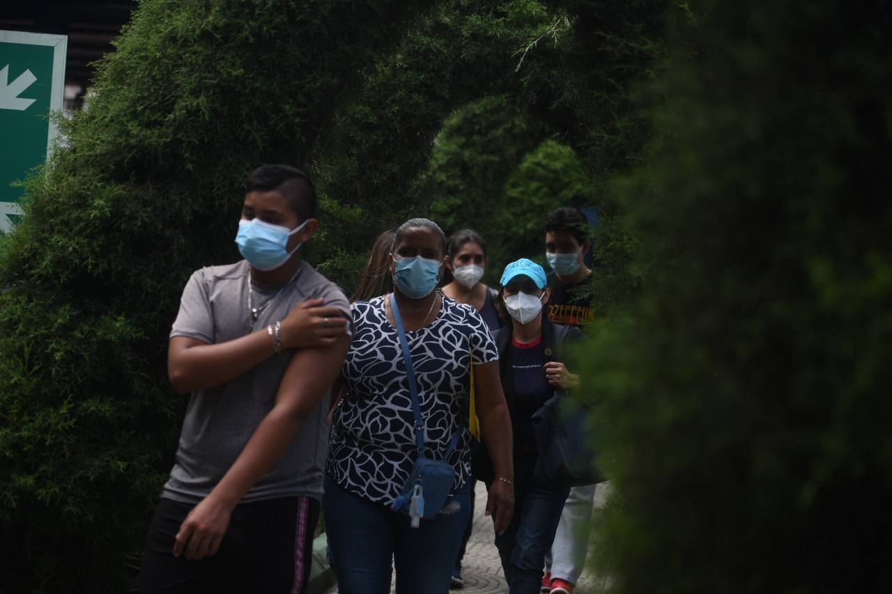 vacunación contra Covid-19 para menores en Complejo Deportivo Gerona