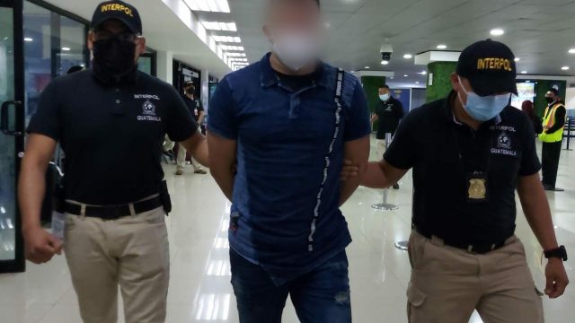 Presunto narcotraficante guatemalteco es extraditado desde Colombia