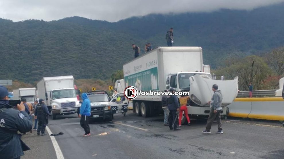 accidente de camión en Nogales, México
