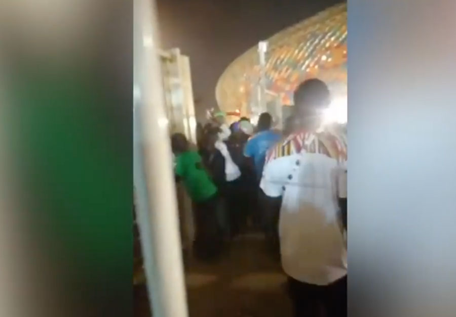 Avalancha humana en estadio de Camerún deja varios muertos