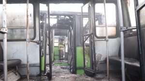 incendio en Cenma afecta unidades del Transmetro