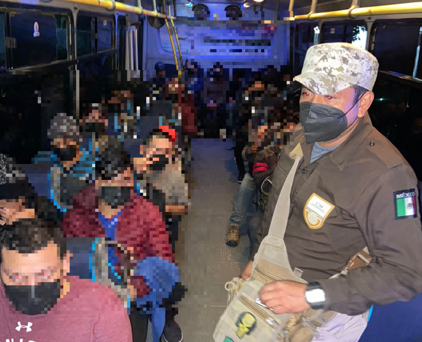 Interceptan a casi 200 migrantes, incluidos guatemaltecos, en Oaxaca, México