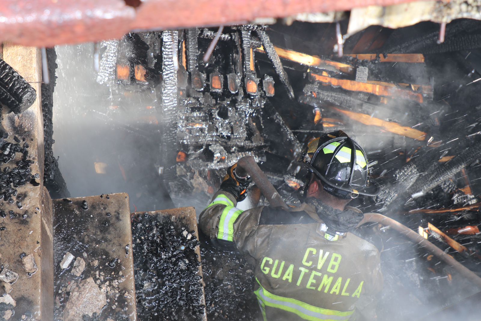 incendio en cohetería de la zona 1