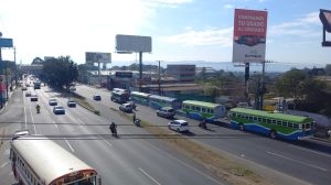 Trabajadores de buses de Mixco paralizan servicio