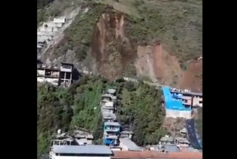 Deslizamiento de tierra en Retamas, Perú