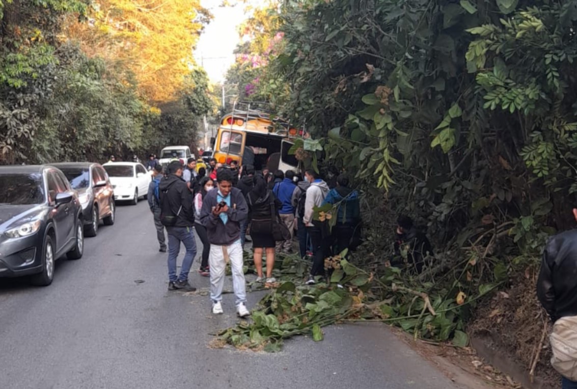 bus accidentado en Villa Canales