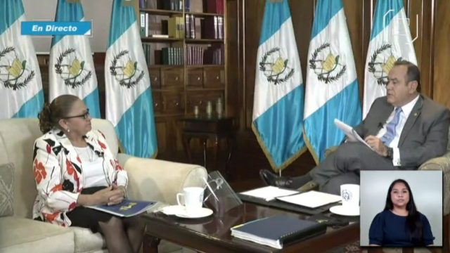Giammattei realiza entrevista a la aspirante a fiscal general, Consuelo Porras
