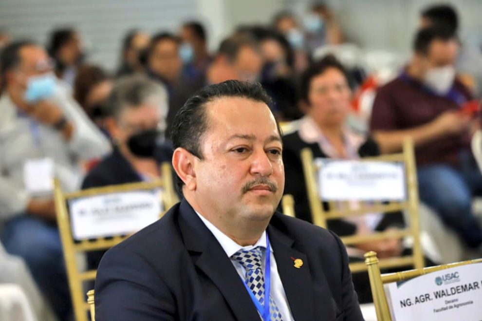 Walter Mazariegos es electo como rector de la Usac