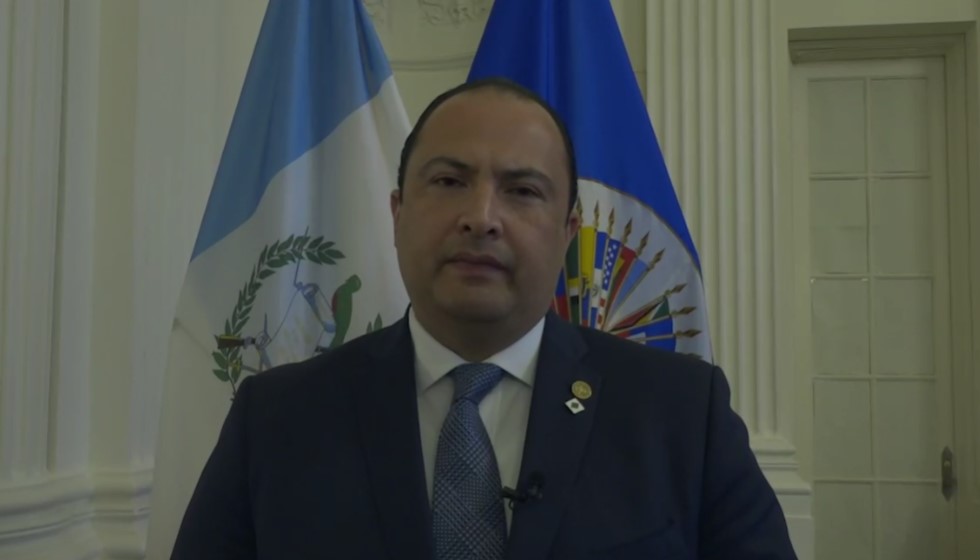 canciller de Guatemala, Mario Búcaro