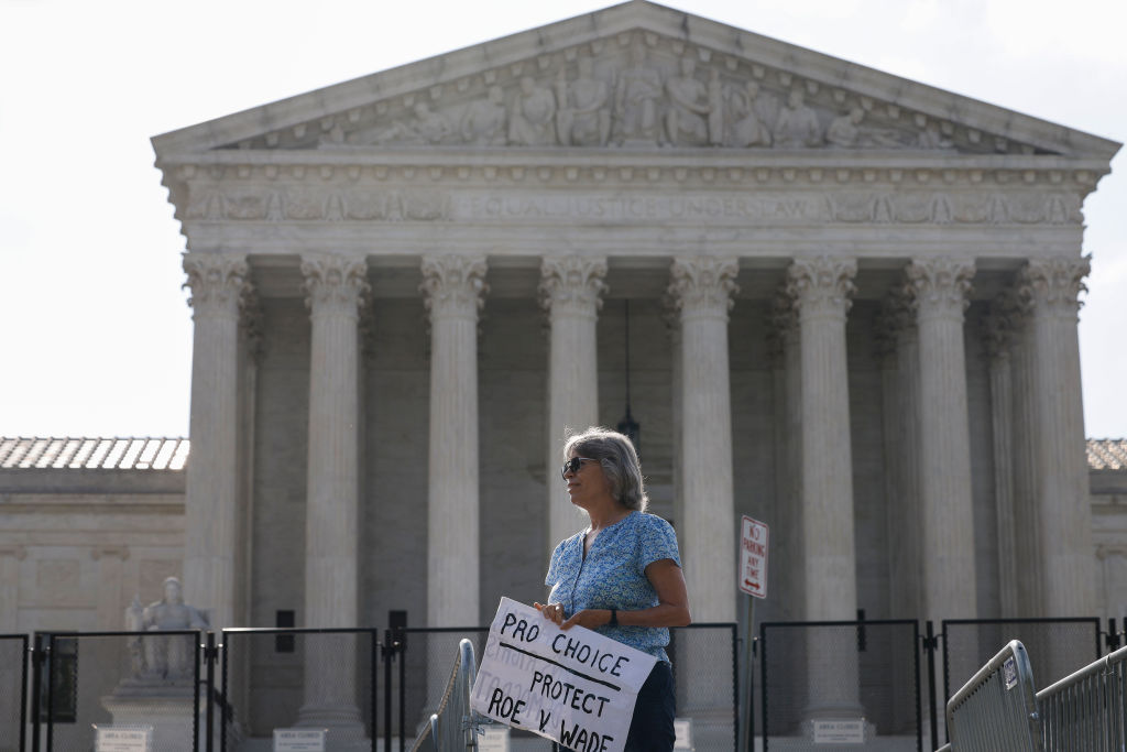 Corte Suprema de EE. UU. anula el derecho constitucional al aborto