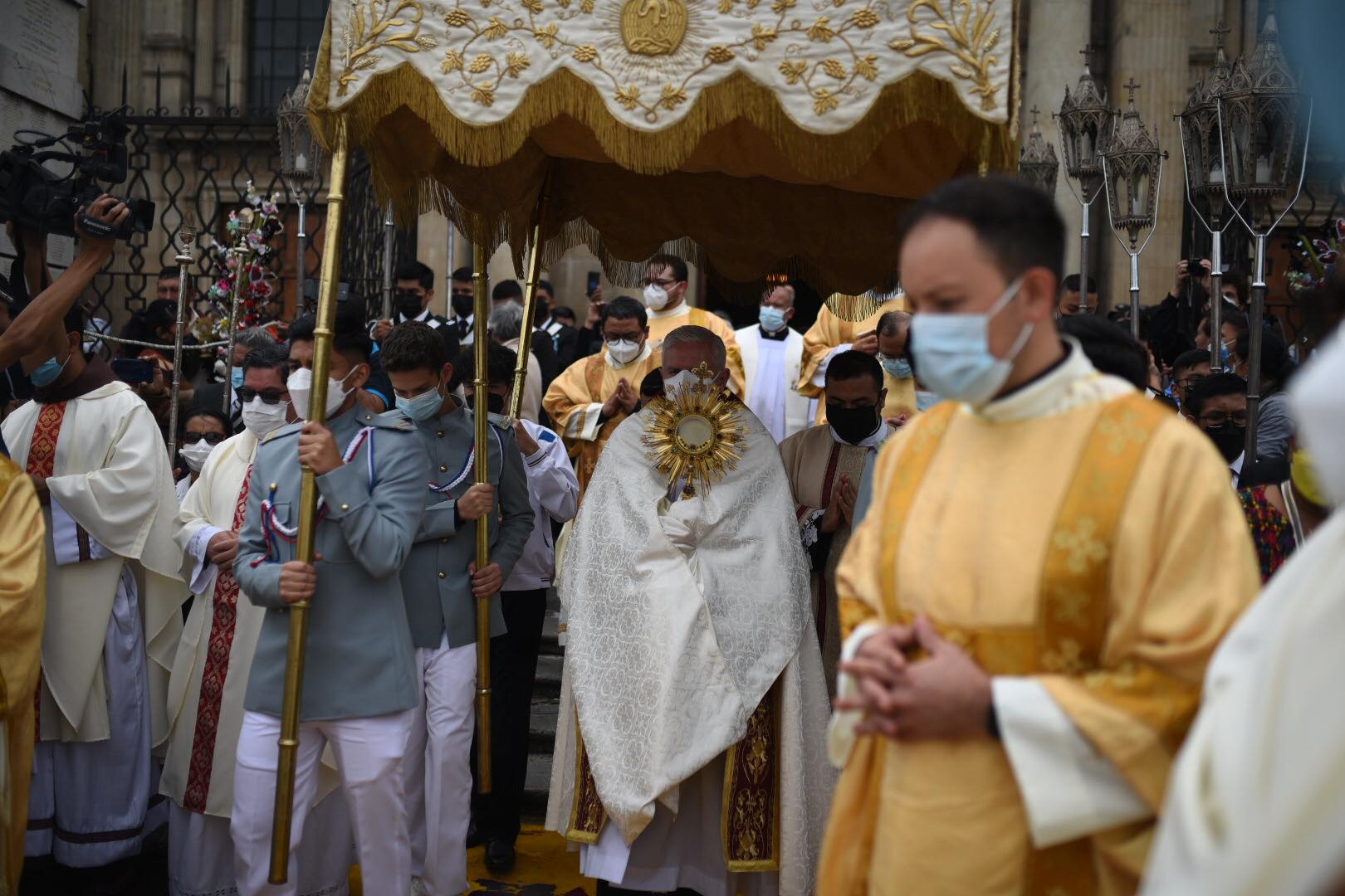 misa y procesión de Corpus Christi