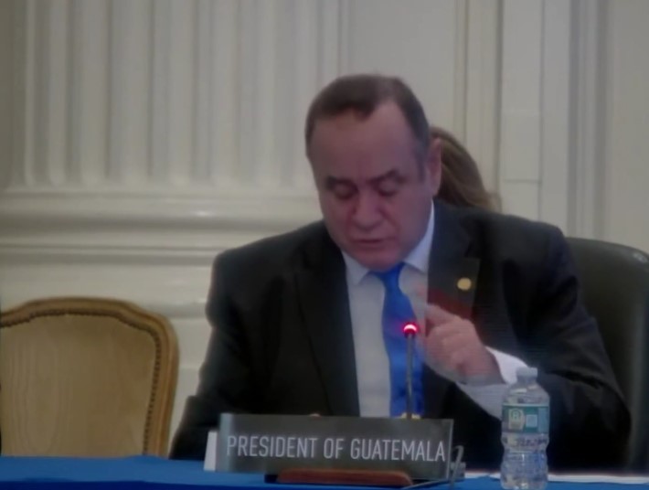 presidente Alejandro Giammattei en sesión de la OEA