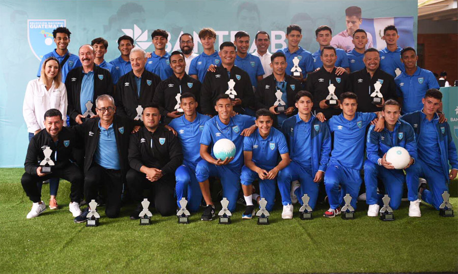 Bantrab entregó un reconocimiento a la Selección Sub-20 por su clasificación a Indonesia 2023.