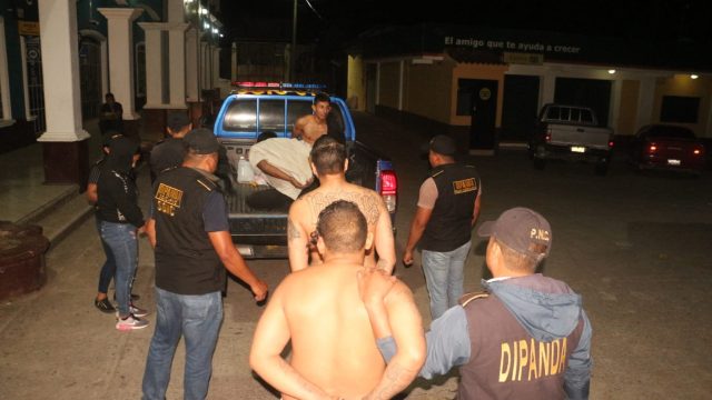 Presuntos “coyotes” trasladaban a peligrosos pandilleros salvadoreños en Jutiapa
