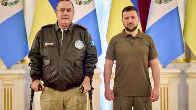 presidente de Guatemala, Alejandro Giammattei, visita Ucrania