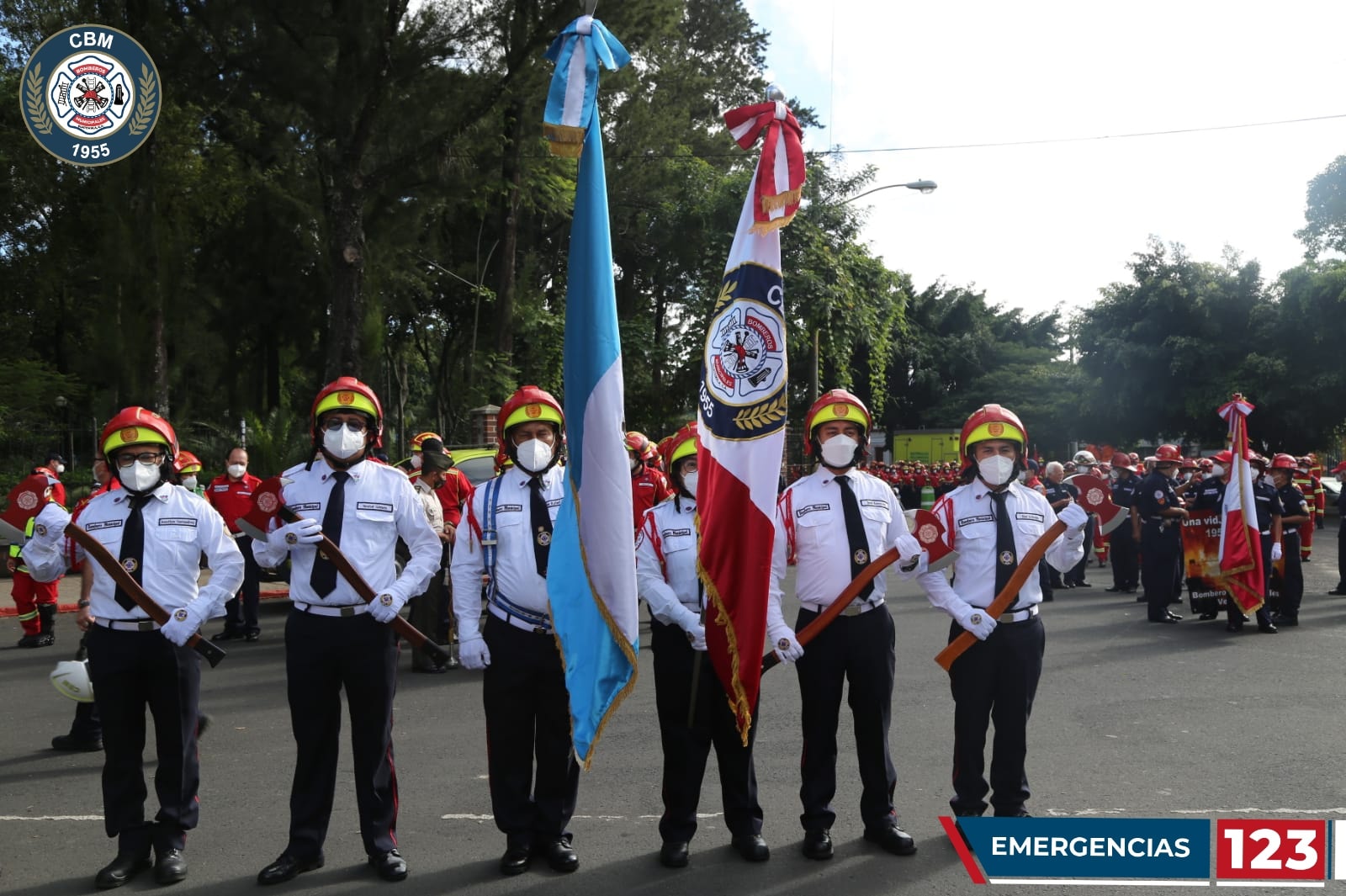 Desfile de los Bomberos Municipales.