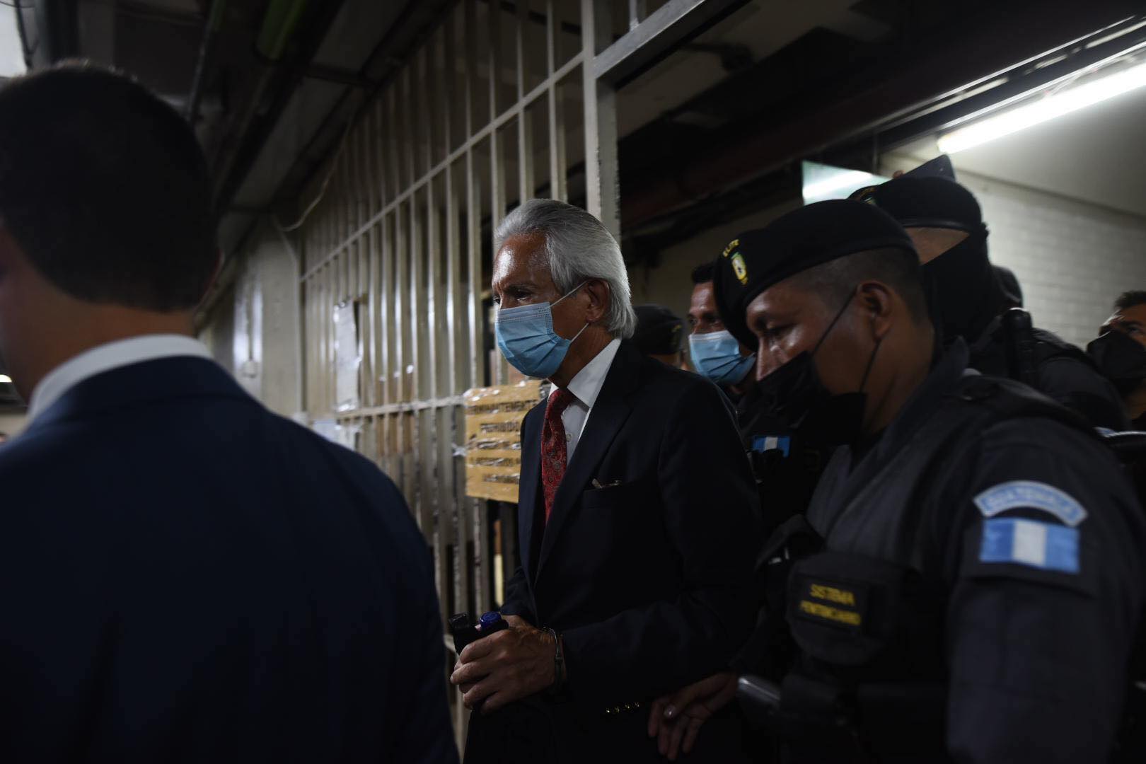 José Rubén Zamora, tras abandonar la torre de tribunales