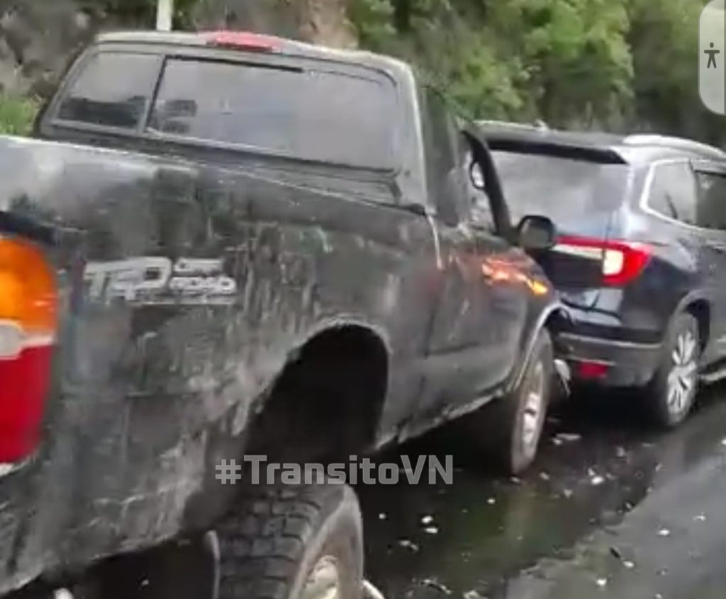Seis vehículos protagonizan accidente en la ruta al Pacífico. / Foto: PMT de Villa Nueva