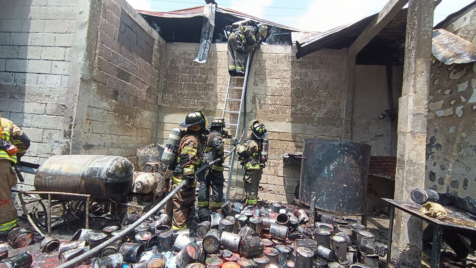 incendio en fábrica de zona 18