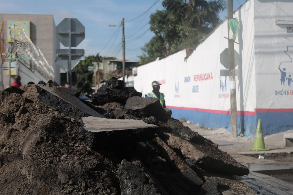 trabajos de reparación de ruta en Calle Real, Villa Nueva