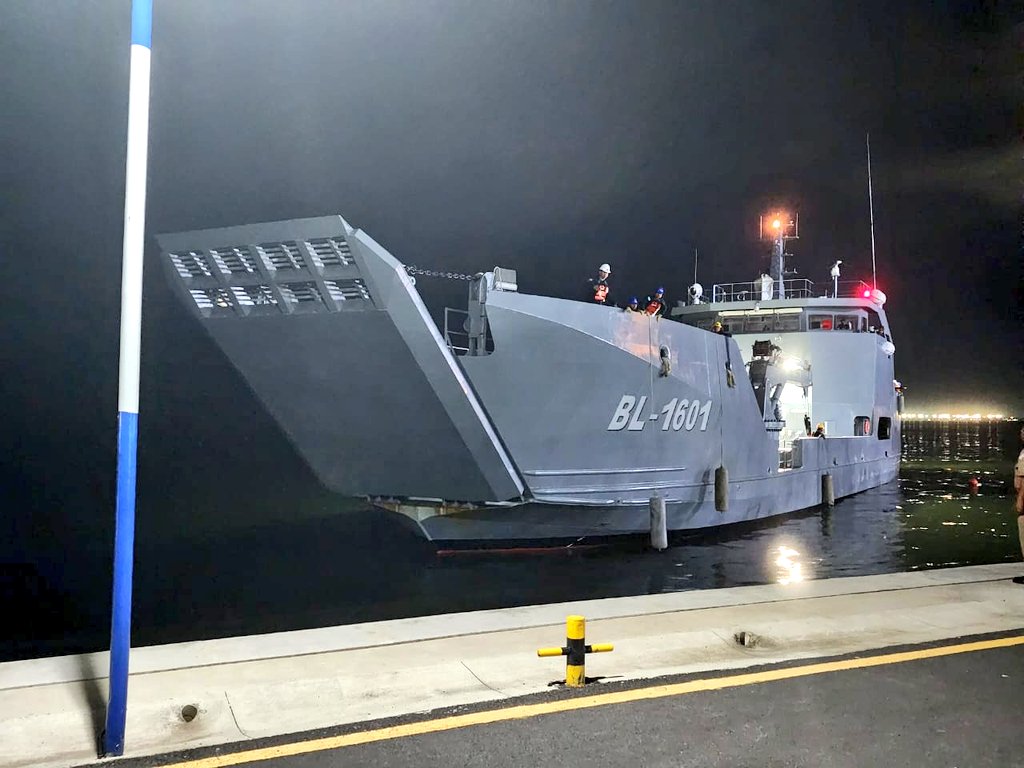 buque de ayuda humanitaria del Ejército de Guatemala