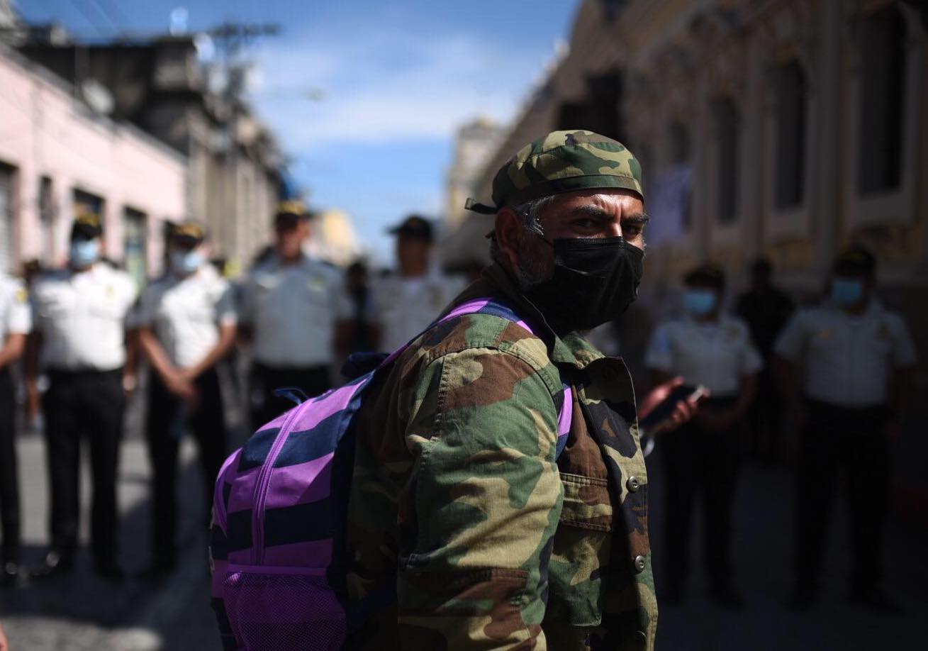 manifestación de veteranos militares frente al Congreso