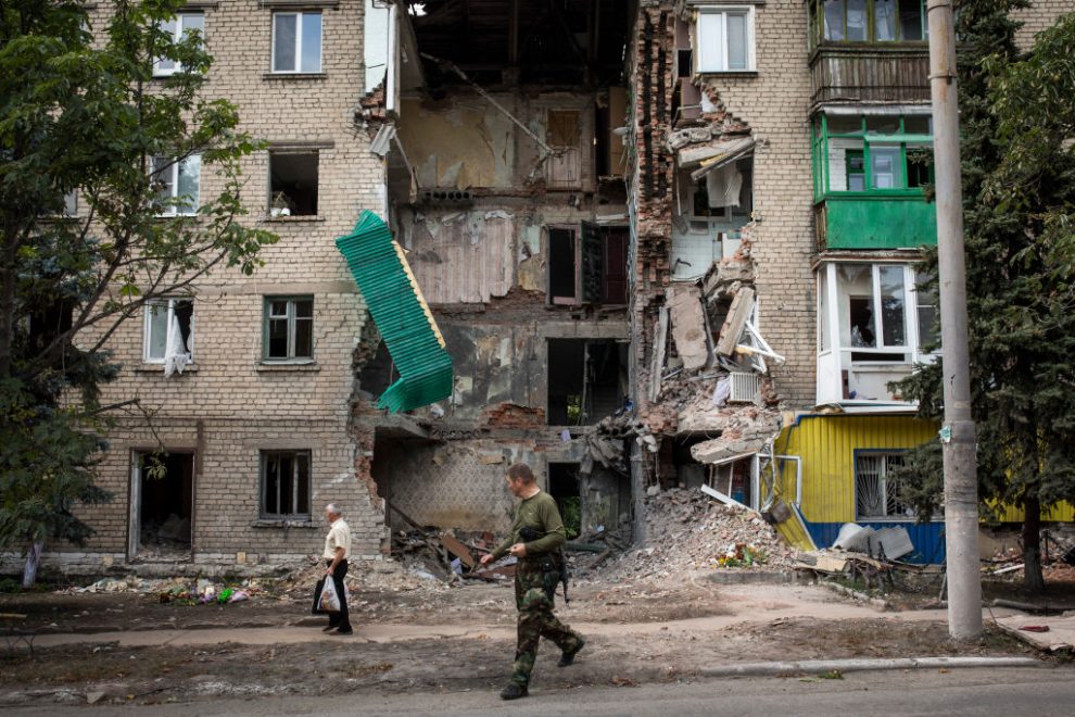 Bombardeos en Ucrania; edificios destruidos
