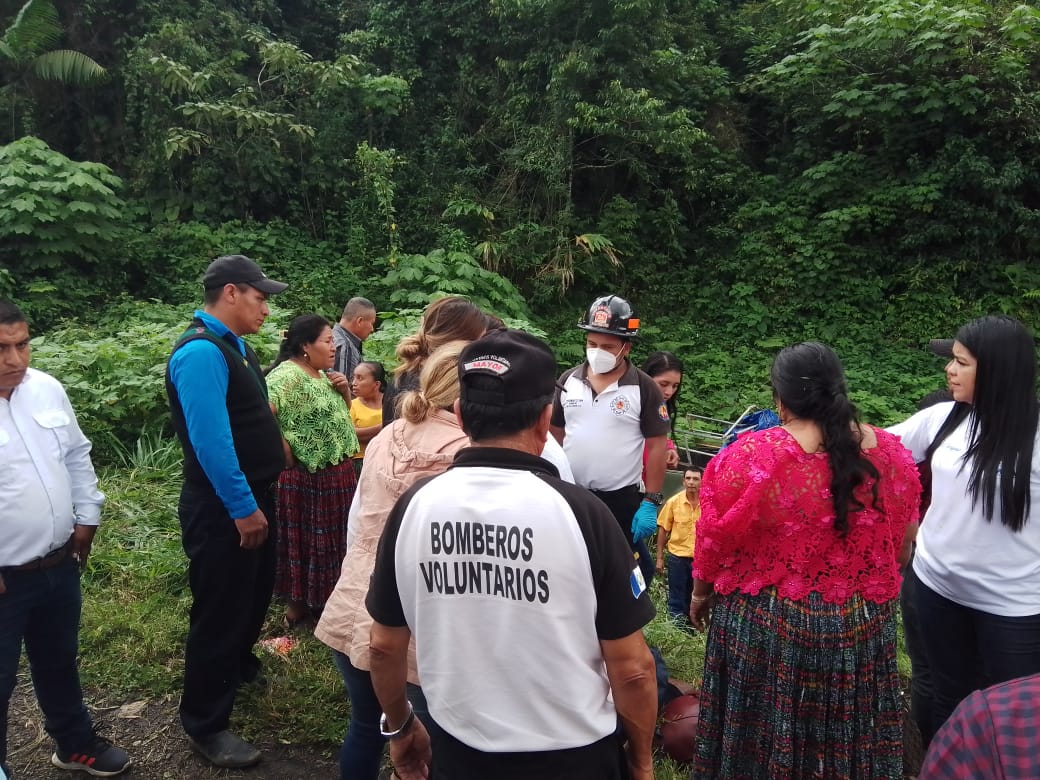 El accidente sucedió en el kilómetro 232 de la ruta de Chisec hacia Cobán, en Alta Verapaz. / Foto: CVB