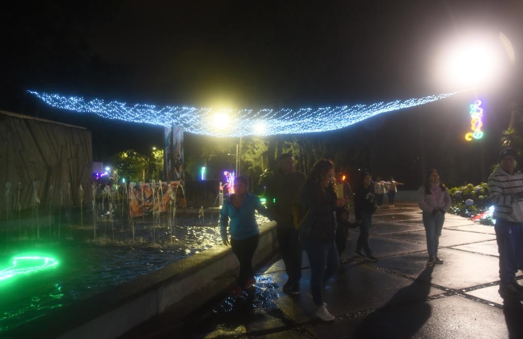 iluminación navideña en la Ciudad de Guatemala