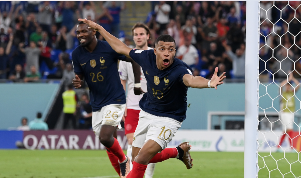 Mbappé marca ante Dinamarca en Catar 2022