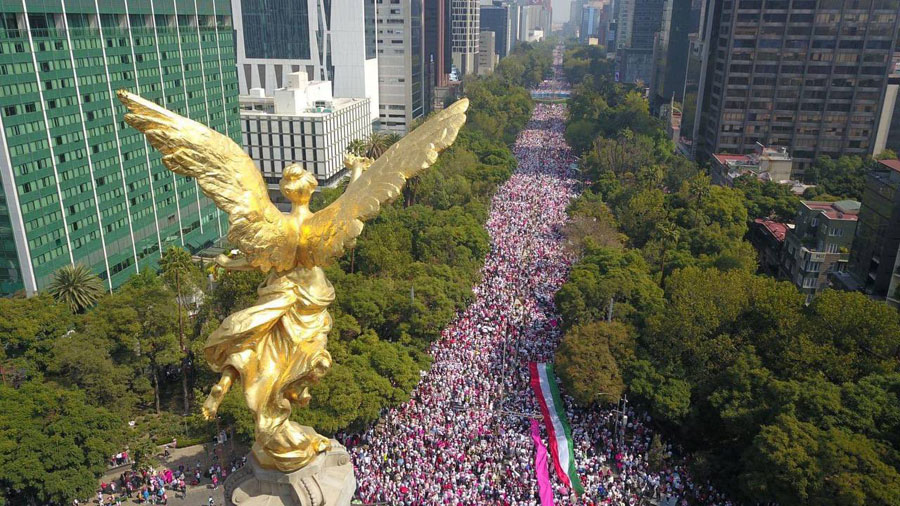 Manifestación en México a favor del INE